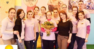 Stire din Sănătate : Constănțeanca Yasmin, diagnosticată  cu Sindrom Down, licențiată  în psihologie