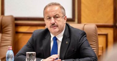 Stire din Cultură-Educație : Ministrul Apărării Naţionale, la debut de nou an şcolar: "Tinerii de astăzi vor fi militarii de mâine, capabili să ia decizii"