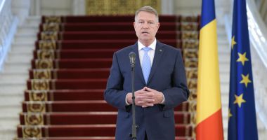 Stire din Politică-Administrație : USR PLUS îl acuză pe Klaus Iohannis că a transmis mesaje de "activist PNL"