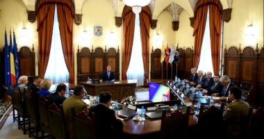 Stire din Actualitate : Un român de 64 de ani, căutat în Anglia după ce a jefuit o bancă într-un mod inedit