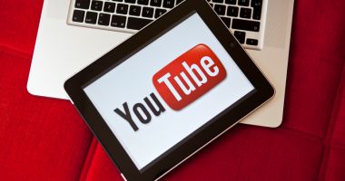 Stire din Actualitate : YouTube va bloca tot conținutul anti-vaccinist de pe platformă
