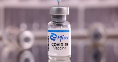 Stire din Sănătate : Pfizer a cerut FDA autorizarea unui vaccin dezvoltat împotriva variantei Omicron a coronavirusului