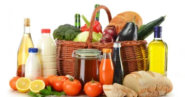 Plafonarea adaosului comercial la alimentele de bază a fost prelungită până la sfârșitul anului