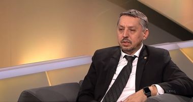 Stire din Cultură-Educație : Ministerul Educației, despre școlile cu toaletă în curte: 'Am prins bani în buget pentru a schimba acest lucru'