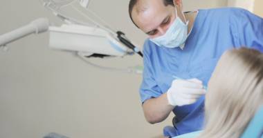 Stire din Sănătate : "Zâmbește România", o campanie de promovare a sănătății dentare