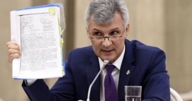 Stire din Economie : Daniel Zamfir: Companiile multinaționale vor plăti un impozit de 1% pe cifra de afaceri. Decizia a fost luată în coaliție