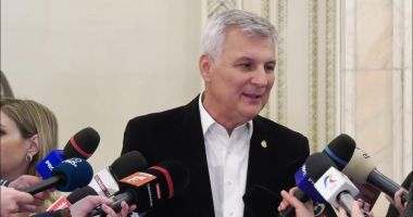 Stire din Politică-Administrație : Liderul senatorilor PSD îl presează pe premierul Bolojan să o demită pe Diana Buzoianu