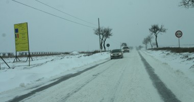 Stire din Politică-Administrație : Atenție! Ninge viscolit în aproape tot județul