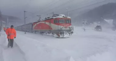 Stire din Social : CFR se pregătește pentru viscol și ninsori record pe întreaga rețea