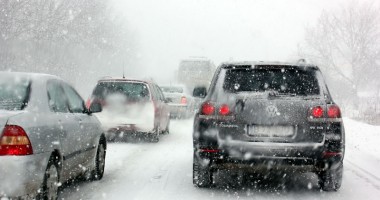 Stire din Social : Se întoarce iarna! ANM anunță ninsori și vânt în weekend