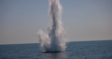 Stire din Eveniment : UPDATE. EXPLOZIE LA COSTINEŞTI! Este vorba despre o mină marină. PERICOL: O altă mină ar pluti în larg!