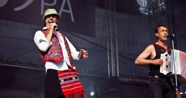 Stire din Cultură-Educație : Zdob & Zdub concertează  pe plaja Modern