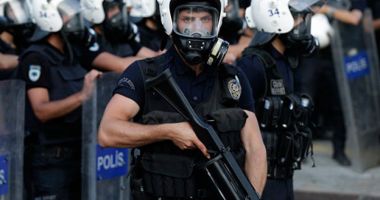 Stire din Actualitate : Zeci de membri  ai forțelor aeriene turce, arestați pentru legături  cu Gulen