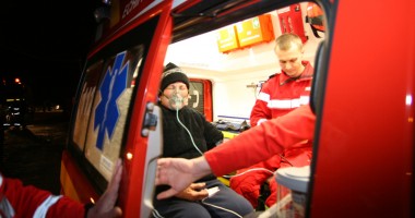 Stire din Sănătate : Zeci de apeluri la 112, soluționate  de Comandamentul  de iarnă Constanța