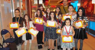 Stire din Cultură-Educație : Zeci de premii pentru  copiii talentați din Medgidia