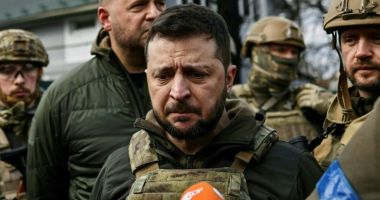 Stire din Actualitate : Zelenski s-a întâlnit cu conducerea armatei şi a serviciilor de informaţii