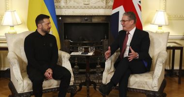 Stire din Actualitate : Keir Starmer i-a spus lui Zelenski că este într-adevăr binevenit la Downing Street