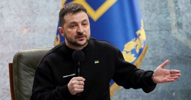 Stire din Actualitate : Preşedintele Zelenski dă asigurări că forţele armate ucrainene au situaţia sub control pe fronturile din Ucraina