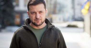 Stire din Actualitate : Volodimir Zelenski cere Occidentului să intensifice sancţiunile împotriva Rusiei