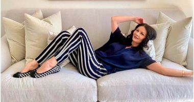 Stire din Actualitate : Catherine Zeta-Jones a ajuns la Castelul Peleș. "Dacă aș fi o prințesă, aici mi-aș dori să locuiesc"