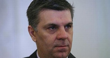 Stire din Politică-Administrație : "Am blocat licitația pentru servicii hoteliere, deputații vor locui cu chirie"