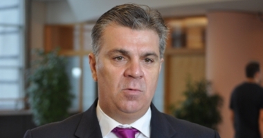 Stire din Politică-Administrație : Valeriu Zgonea, chemat la poliție pentru controlul judiciar
