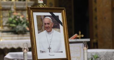 Stire din Actualitate : Guvernul Romaniei va declara zi de doliu național pentru Papa Francis