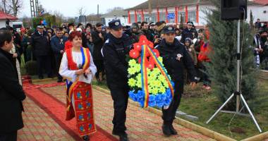 Stire din Politică-Administrație : "Avem datoria de a duce mai departe semnificația zilei de 24 Ianuarie"