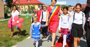 Început de an cu surprize în comuna Saraiu. Primarul Dorinela Irimia a inaugurat noua grădiniță - 3