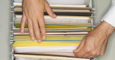 Stire din Economie : Zi importantă pentru "Rabla". Începe înscrierea dealerilor și producătorilor de mașini