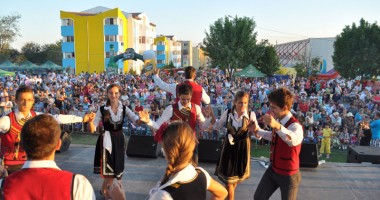Locuitorii din Murfatlar au petrecut pe cinste de ziua orașului - 5