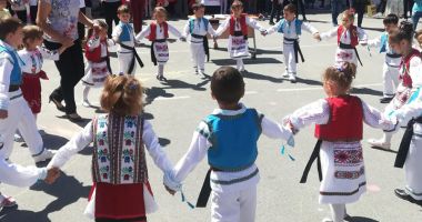 Stire din Cultură-Educație : Sărbătoare la Școala Gimnazială nr. 1 Poarta Albă