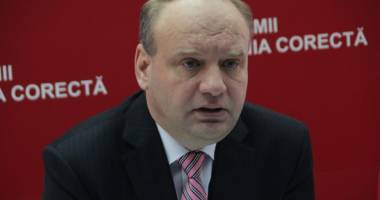 Stire din Politică-Administrație : Românii ar mai putea avea o zi liberă