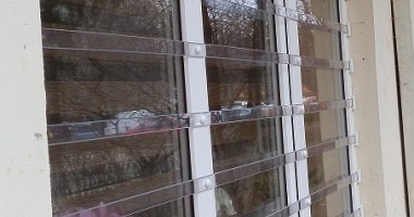 Soluție modernă  de la Zip Escort pentru protecția  locuinței: gratiile transparente - 4