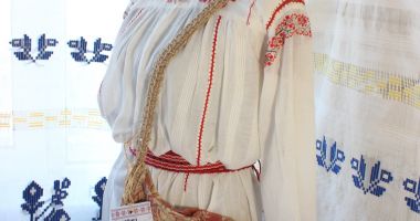Povestea cămășilor dobrogene cu altiță. "Ele reprezintă trecutul, prezentul și viitorul nostru" - 6