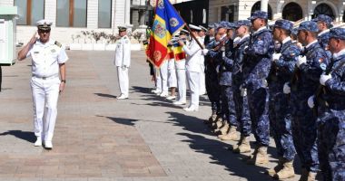 Stire din Eveniment : Ziua Imnului Național, sărbătorită în toate garnizoanele din țară