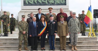 Stire din Politică-Administrație : Americanii, prezenți la Ziua Armatei Române sărbătorită în comuna Mihail Kogălniceanu