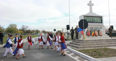 Americanii, prezenți la Ziua Armatei Române sărbătorită în comuna Mihail Kogălniceanu - 4
