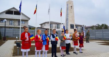 Stire din Politică-Administrație : Eroii, comemorați de administrația locală din Cumpăna