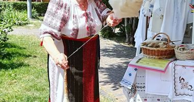 Stire din Cultură-Educație : Ziua Iei, marcată la Muzeul de Artă Populară