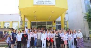 Stire din Social : Ziua Iei, sărbătorită la Căminul pentru Persoane Vârstnice