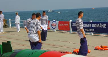 Galerie foto / ILIE NĂSTASE, așa cum nu l-ai mai văzut! Parada navelor și a oficialităților, la Ziua Marinei Române - 11