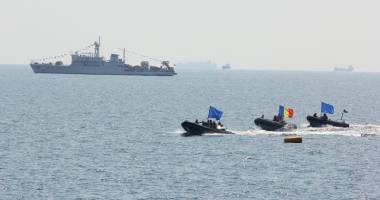 Galerie foto / ILIE NĂSTASE, așa cum nu l-ai mai văzut! Parada navelor și a oficialităților, la Ziua Marinei Române - 13
