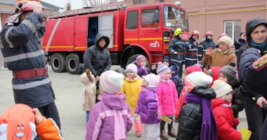 GALERIE FOTO / Copiii au luat lecții de viață, astăzi, de la oamenii care salvează vieți! - 6