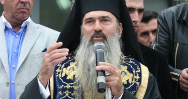 Stire din Cultură-Educație : IPS Teodosie, 21 de ani de la hirotonia în treapta de episcop