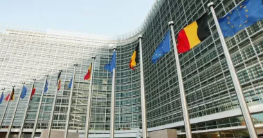 Stire din Actualitate : Comisia Europeană solicită României să respecte termenele de plată în sectorul asigurărilor de sănătate