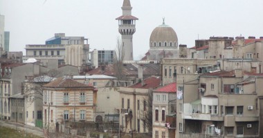Stire din Politică-Administrație : Zona pietonală din Peninsulă ar putea fi reabilitată