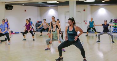 Stire din Sănătate : Faceţi mişcare! Zumba vă ajută să scăpaţi de kilogramele în plus