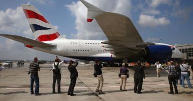 Stire din Actualitate : Airbus renunță la modelul A380, cel mai mare avion de pasageri din lume