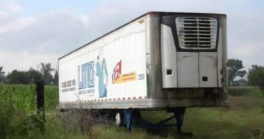 Stire din Actualitate : Scandal din cauza unui camion cu 300 de cadavre la bord, folosit pe post de morgă